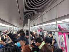 -体育场(地铁站)