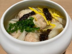 手抄蟹钳x云南高山菌菇馄饨-苏小柳点心·手作小笼包(浦东嘉里城分院)