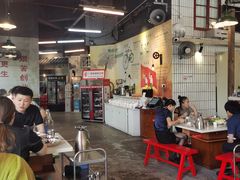 大堂-憨铁匠老火锅(龙岗万科里店)