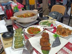 -刘姐啤酒鱼民族演艺餐厅(西街总店)