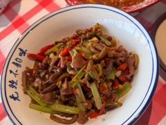 -笨豆腐居民楼菜馆•江西小炒(天津开发区店)