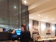 -港丽餐厅(高德置地店)