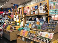 -line friends(明洞旗舰店)