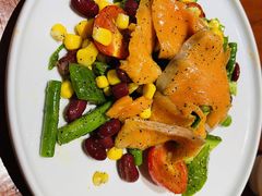 黑胡椒芦笋三文鱼色拉-hallch好吃餐厅(奥体中心店)