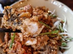 -Cuc Gach Quan Restaurant