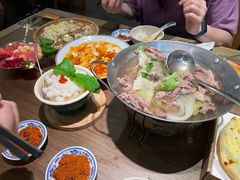 -宝龙城(杭州滨江店)