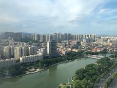 -荣誉国际酒店-云顶旋转餐厅