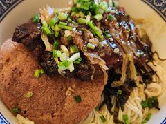 -沪西老弄堂面馆(定西路店)