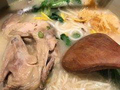 半只鸡过桥米线-刀小蛮半只鸡过桥米线(家乐福四元桥店)