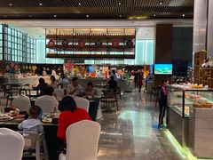 -飨食汇全日制餐厅·昆山皇冠假日酒店(九方店)