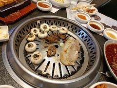 -草家酱蟹炭火烤肉店(珲春南路一店)