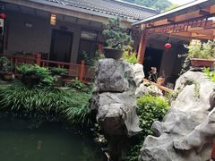 -山明水秀农庄