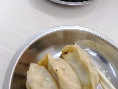 -黄阿姨锅贴大王(万航渡路店)