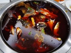 精品鲜鱼头-忘情水鱼头·鲜鱼火锅(滨江中路店)
