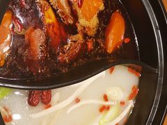 -牛小嫩串串火锅(老国贸总店)