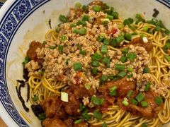 辣肉拌面-沪西老弄堂面馆(定西路店)