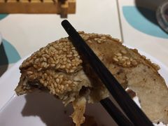 手打秘制麻酱烧饼-南城十里潮汕鲜牛火锅·鲜虾生滚粥(融汇老商埠店)