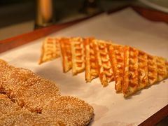 现烤芝麻糯米饼-大理实力希尔顿酒店•香全日制餐厅