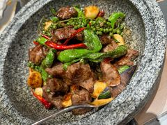 -鞍山大白鲨美食酒店