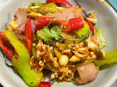 -大头虾越式风味餐厅(光明广场店)