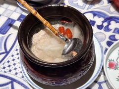 雪梨肉饼汤-图味美小黄鱼·景德菜(浙江路店)