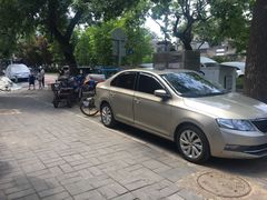 -聚首堂·特色小吃·肘子(什刹海德胜门店)