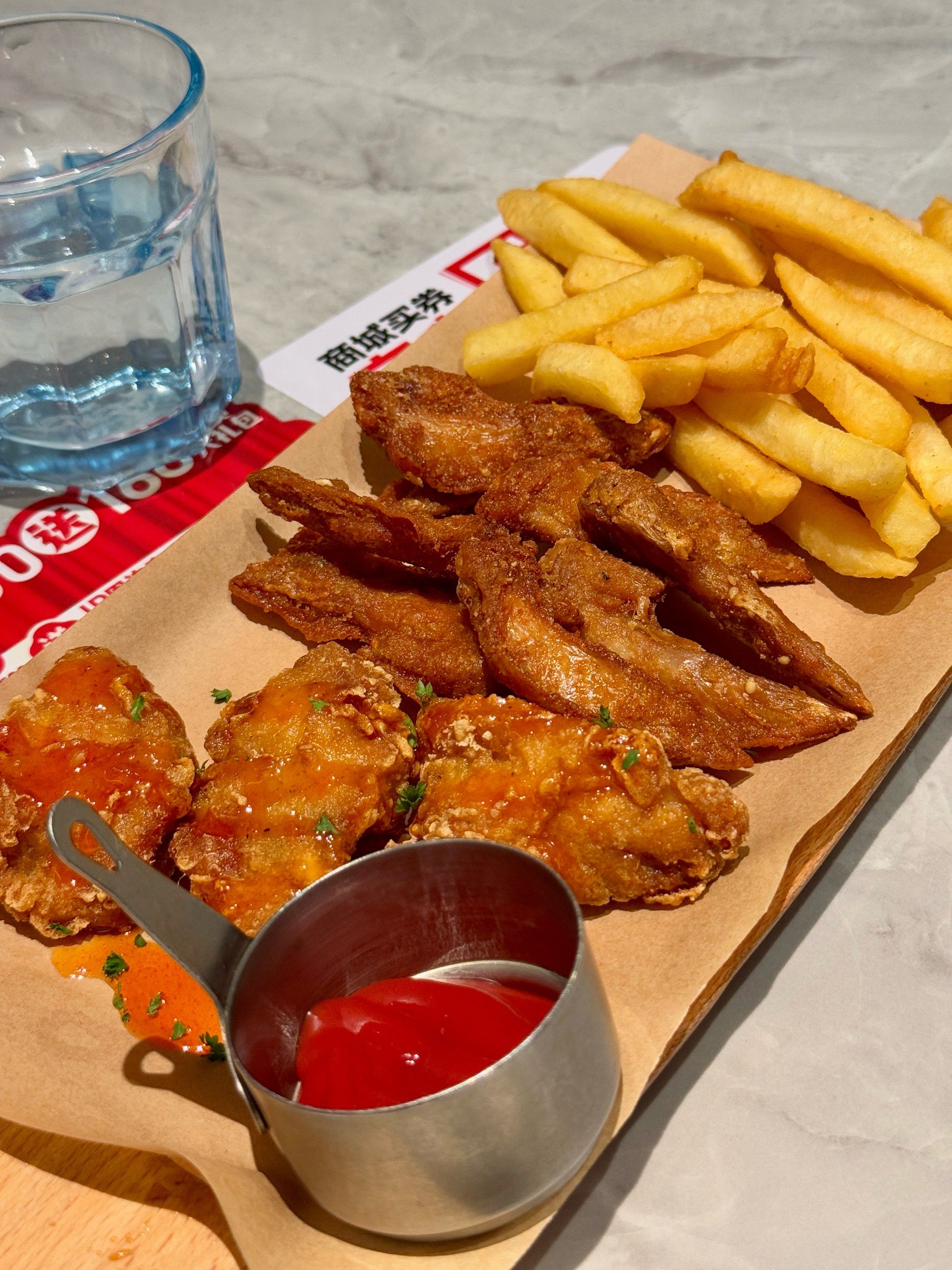 必胜客披萨一般,🍗小吃拼盘是真不错啊!