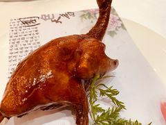 脆皮妙龄乳鸽-茗鼎汇(星方汇广场店)