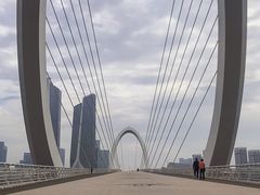 -南京眼步行桥