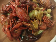 -江城燕子大排档(江汉路步行街店)