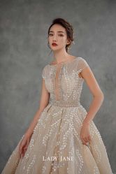 -Lady  Jane高端婚纱礼服馆