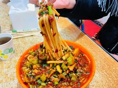 -玲玲米粉·新疆现炒米粉(大十字总店)
