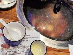 -山河屯铁锅炖·非遗东北菜(南山店)