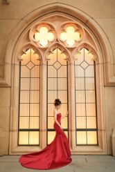 -现代经典婚纱摄影