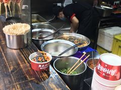 -黑色经典臭豆腐·湖南特产(坡子街特产局店)