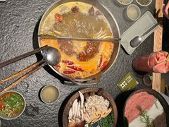 -三出山火锅(南京万象天地店)