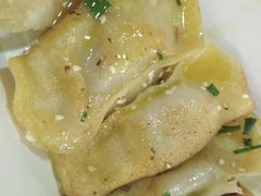 牛肉鍋貼-小姜锅贴(凤凰街店)