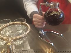 -星巴克臻选(上海虹桥新天地三店)