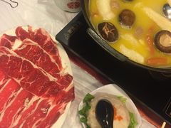 -鲜入围煮花胶鸡海鲜火锅