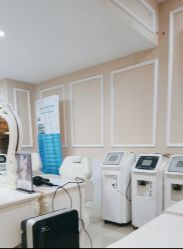 -Bollins波林丝•专研护发中心