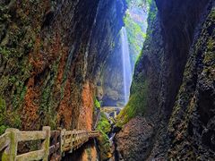 -龙水峡地缝景区