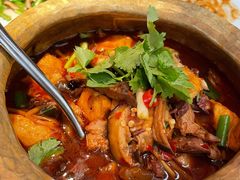 牛杂石屏豆腐煲-中8楼风尚云南菜(颐堤港店)