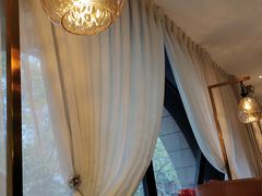 店内布置-维园悦谱·海派家常菜(乌鲁木齐南路店)