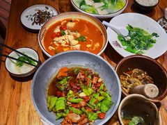 -老滇山寨•云南特色菜•地方菜•民族风情歌舞表演(金碧店)