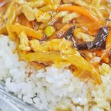 探店分享：强仔盒饭，无限量美食体验!