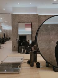 -TONI&GUY