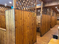 -老东镇啤酒屋海鲜加工·蒸汽海鲜·海鲜烧烤(台东店)