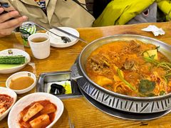 -喇喇排骨火锅·传统韩式脊骨汤(望京西园总店)