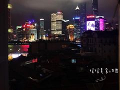 电梯旁的小窗-船长酒吧 The Captain