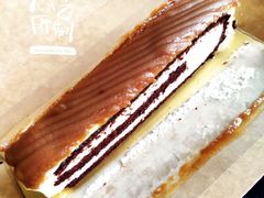 白巧克力奶油果糖瑞士卷-Awfully Chocolate(来福士广场店)